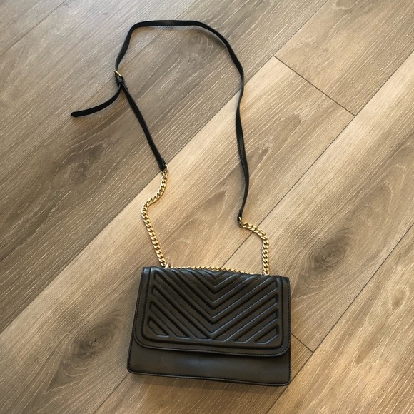Aldo Handbags - Black Aldo Purse With Gold Chain Strap